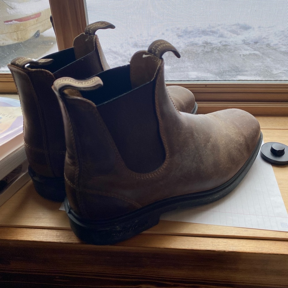 Men’s AUS 9.5 blundstone
